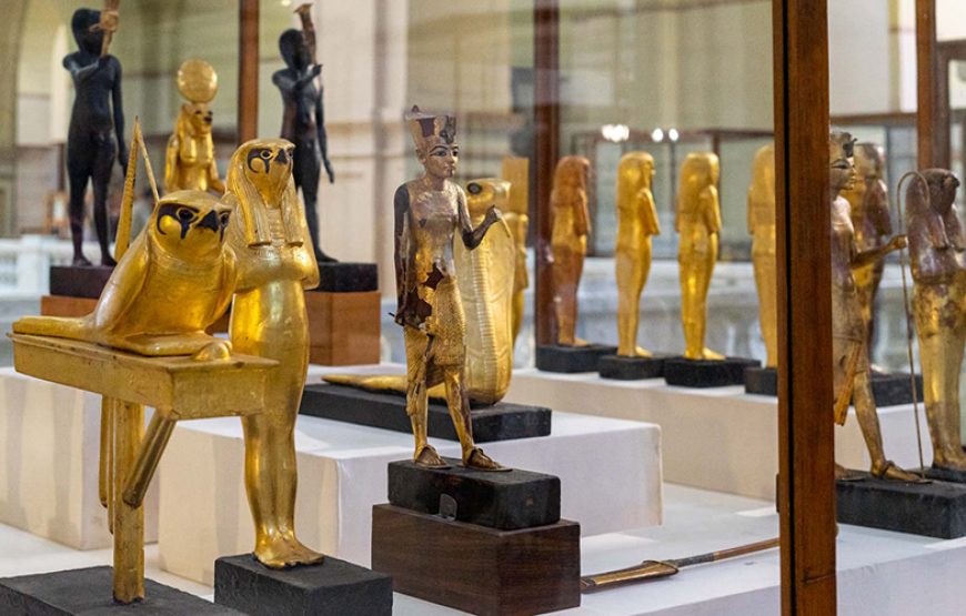 Giza Pyramids Day Trip With Camel Ride & Egyption Museum